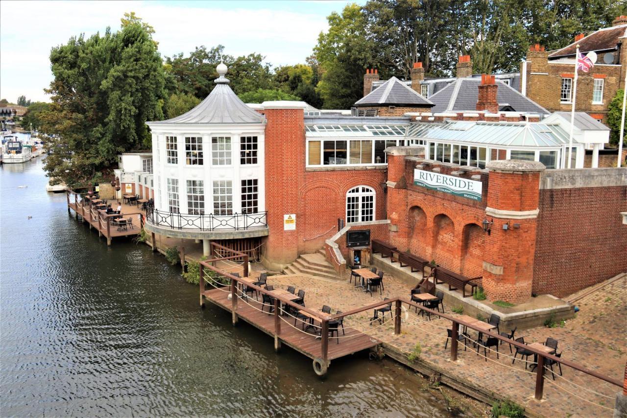 Апартаменти Hampton Court - The Kings Rest Molesey Екстер'єр фото